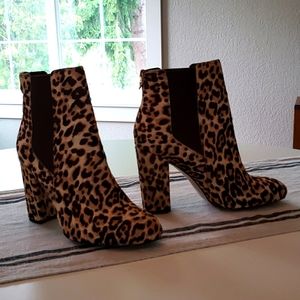 Sam Edelman leopard print booties. 4 inch heal. Worn once or twice. Size 9.